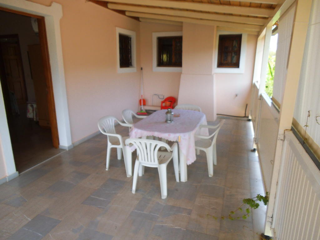 Villa Xenos Kalamákion المظهر الخارجي الصورة