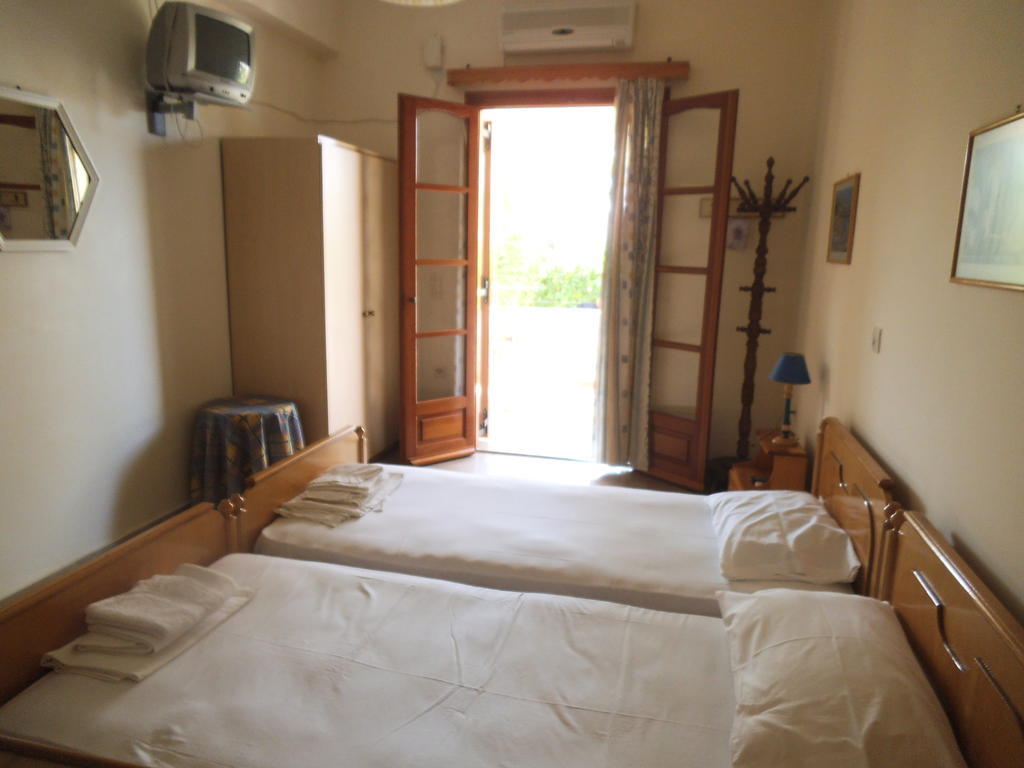 Villa Xenos Kalamákion الغرفة الصورة