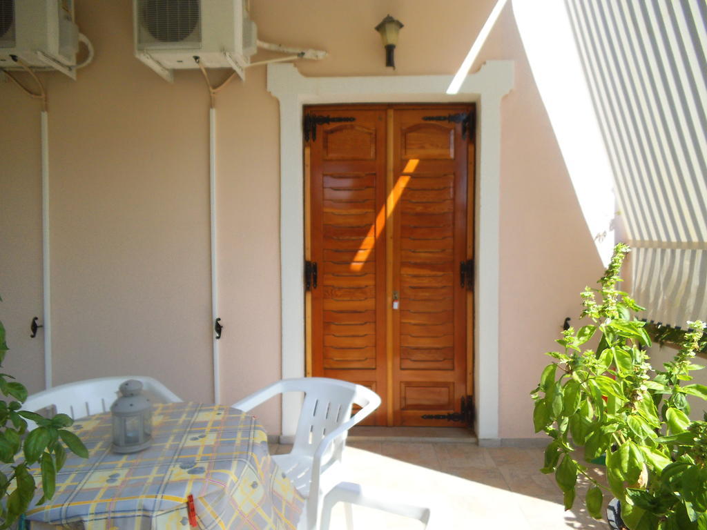 Villa Xenos Kalamákion الغرفة الصورة
