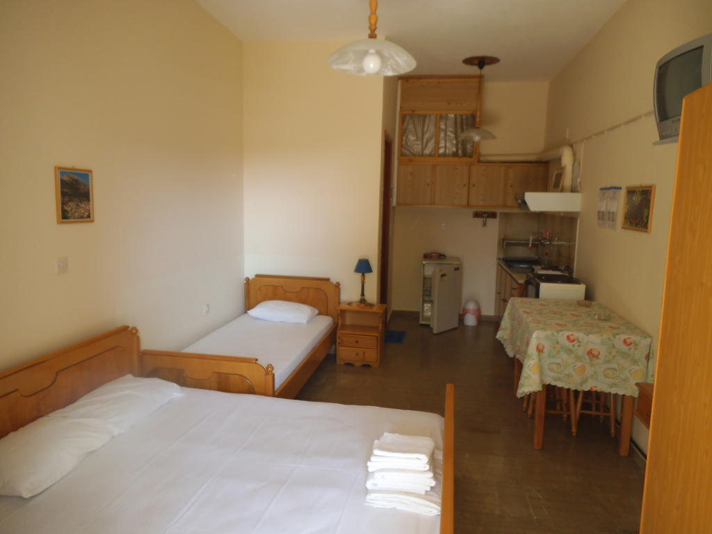 Villa Xenos Kalamákion الغرفة الصورة